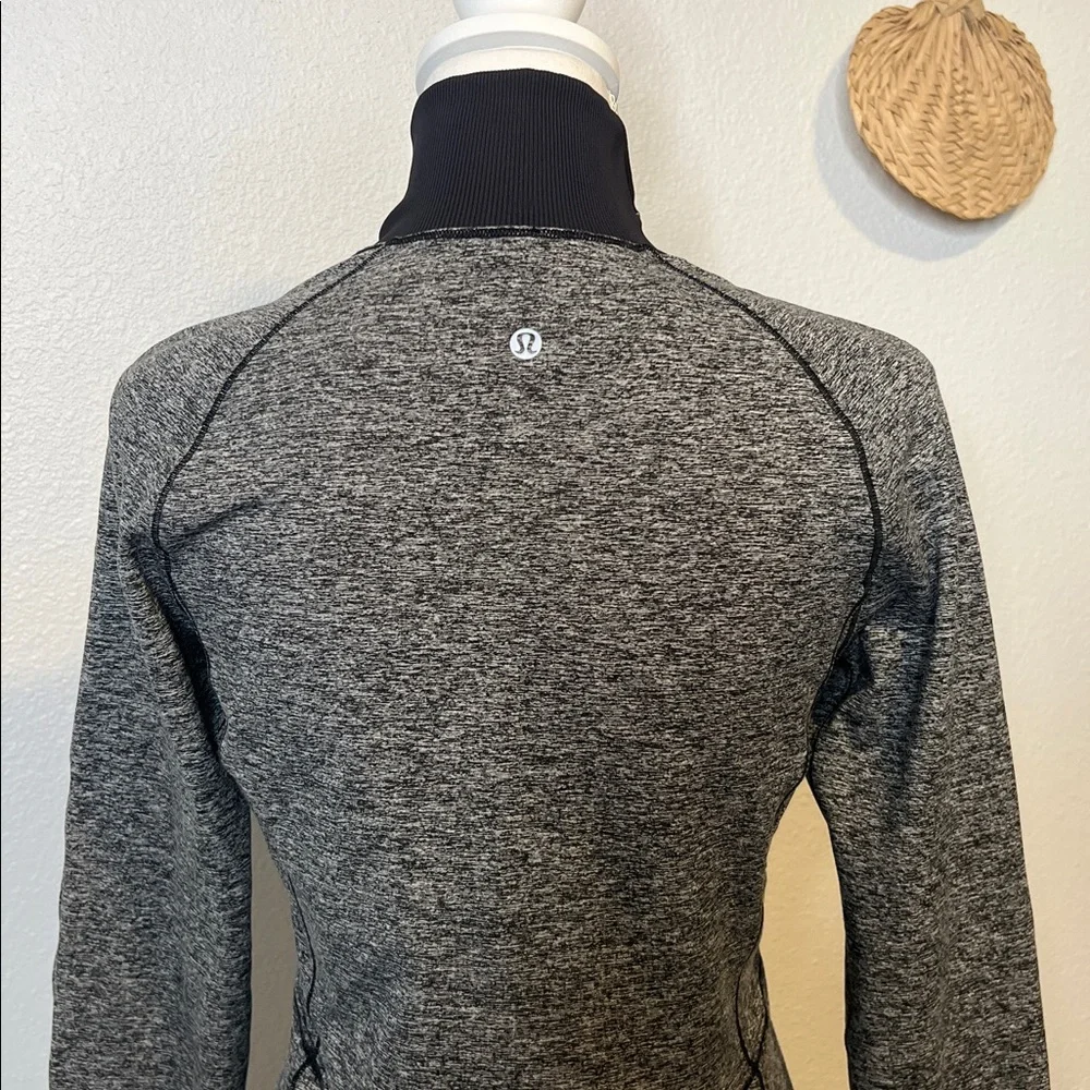 Lululemon Always Alert 1/2 Zip - Heathered Black - Size 6 - Picture 5 of 15